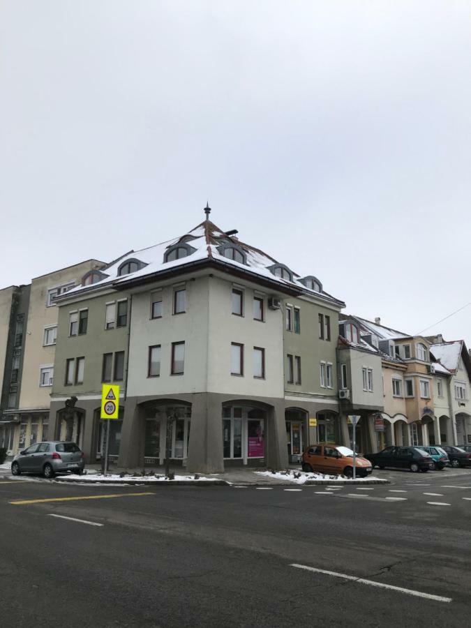 Gabor Pal 1 Apartman 2 Szoba Dunafoldvar Exterior photo