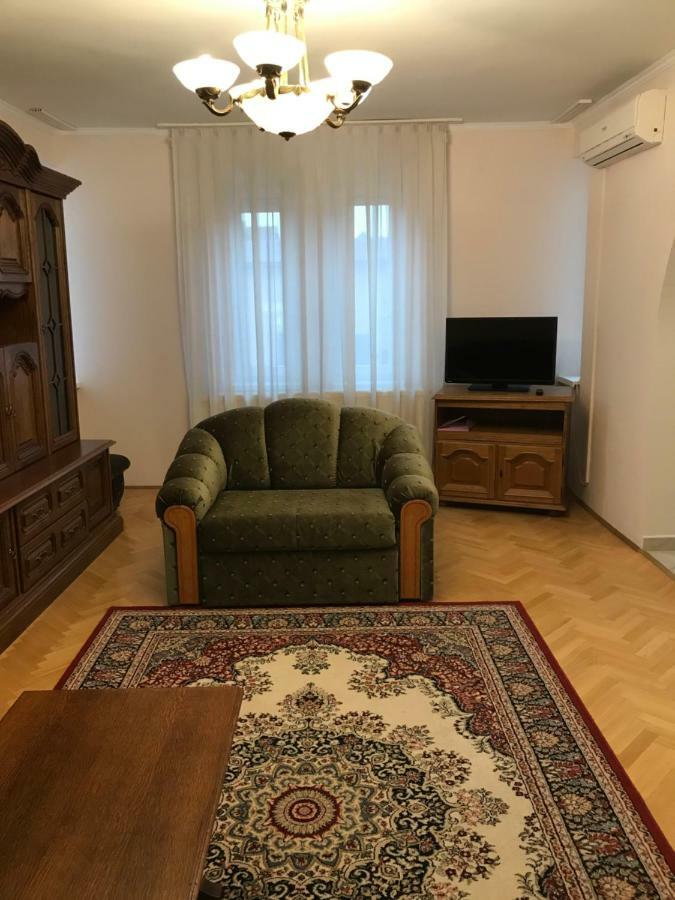 Gabor Pal 1 Apartman 2 Szoba Dunafoldvar Exterior photo